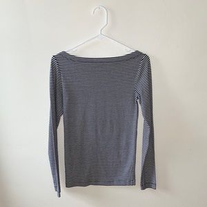 Boatneck long sleeve shirt
